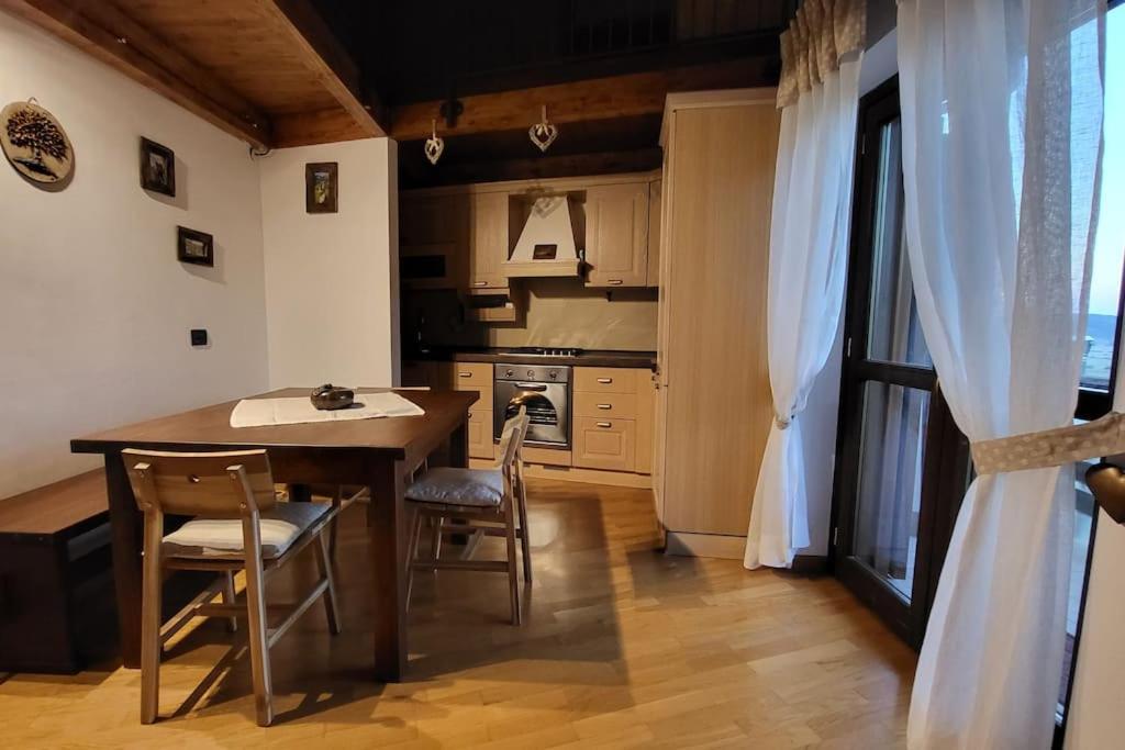 Apartmán Attico E Super Attico Panoramico Rocca di Cambio Exteriér fotografie